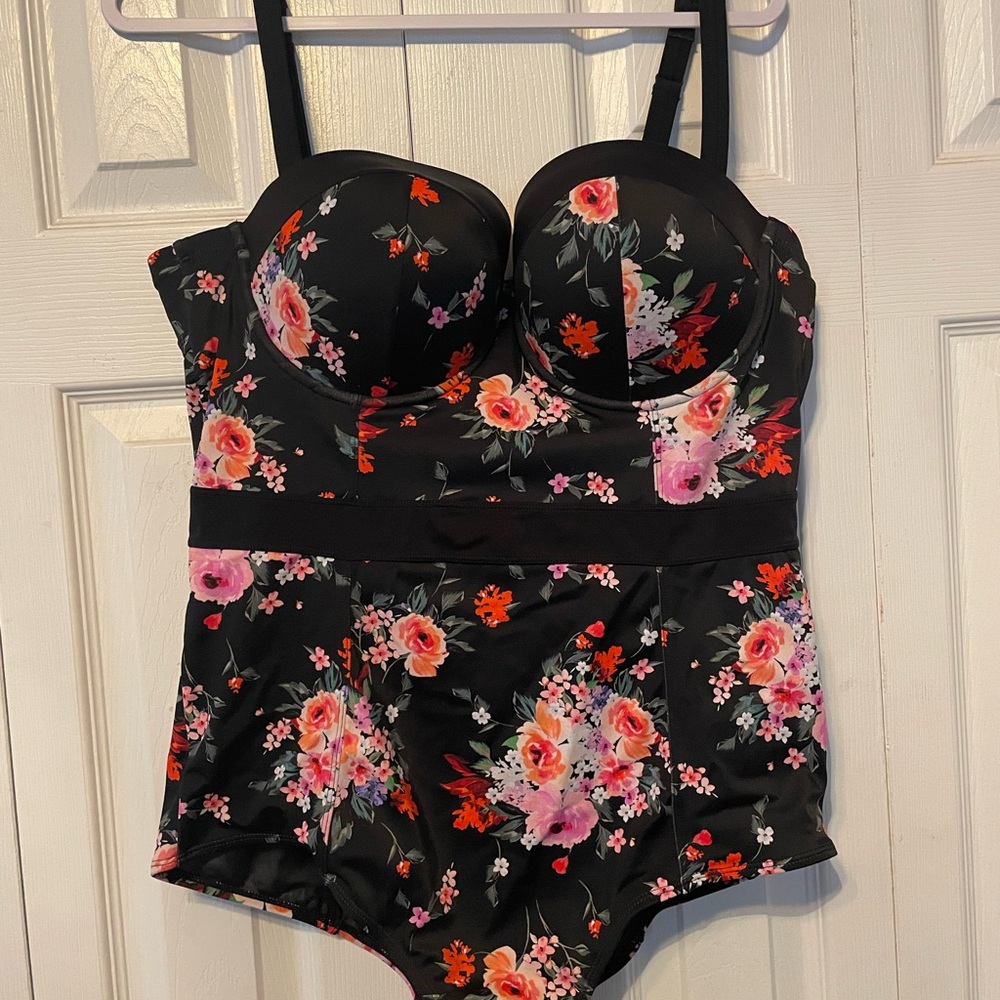 Floral Black Women's Torrid swim suit